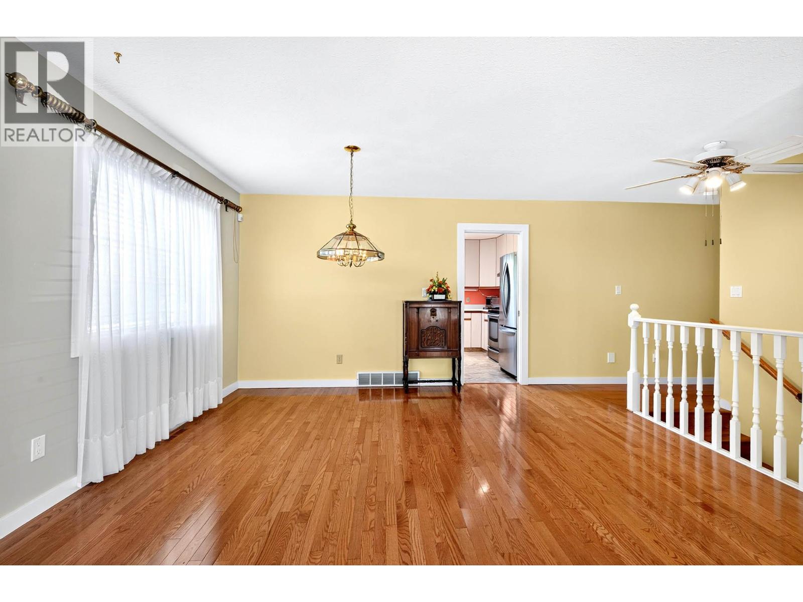 272 Valleyview Place, Kamloops, British Columbia  V2C 6M4 - Photo 9 - 10393847