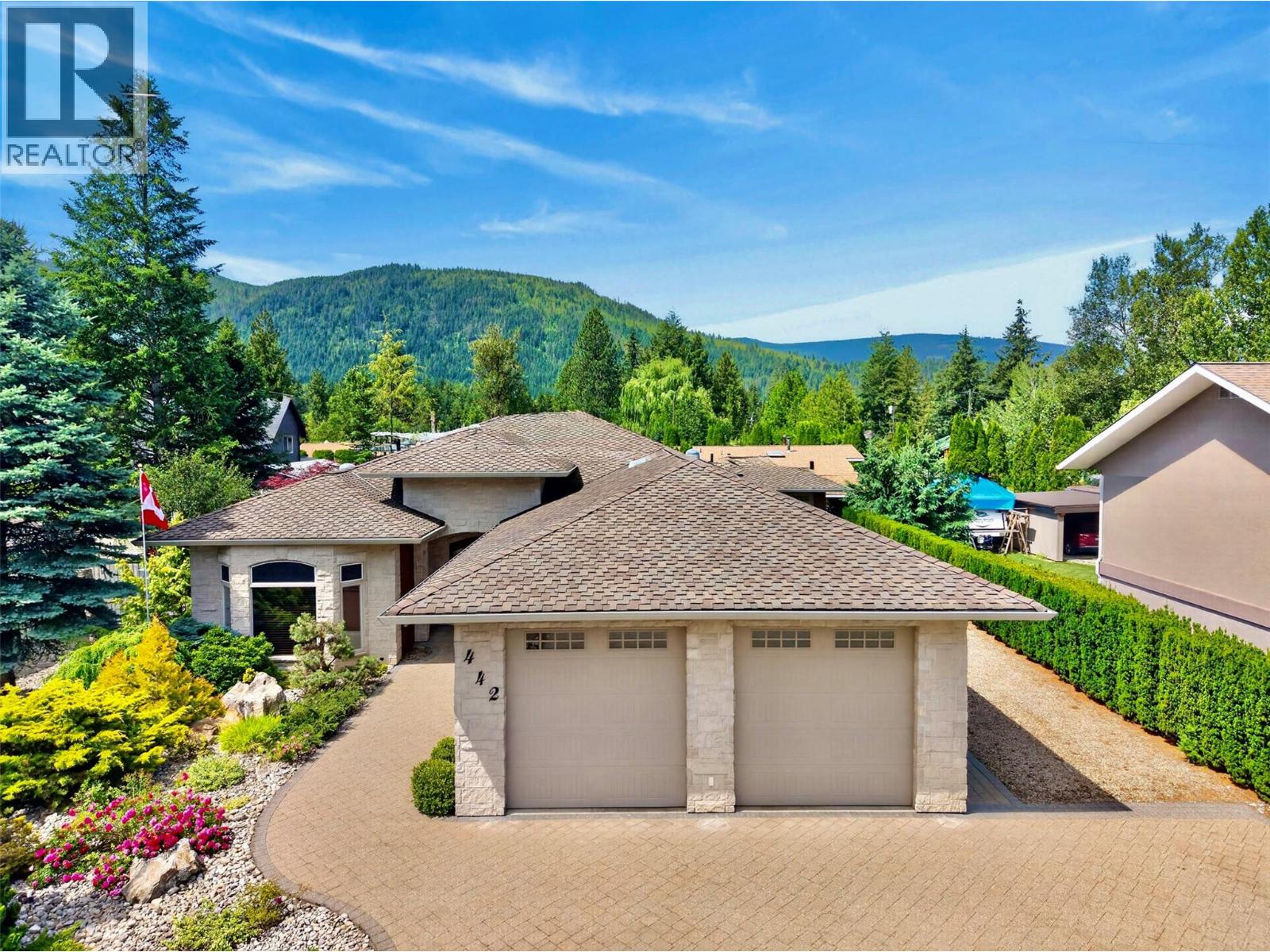 442 Cottonwood Avenue, Sicamous, British Columbia  V0E 2V1 - Photo 1 - 10394341