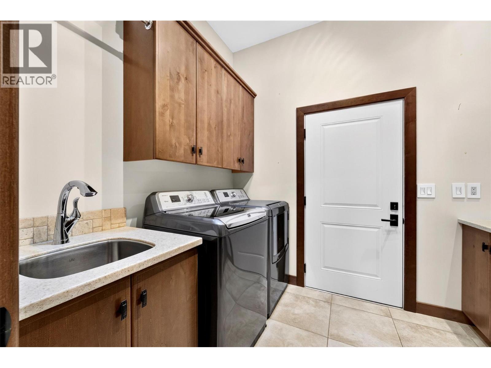 442 Cottonwood Avenue, Sicamous, British Columbia  V0E 2V1 - Photo 44 - 10394341