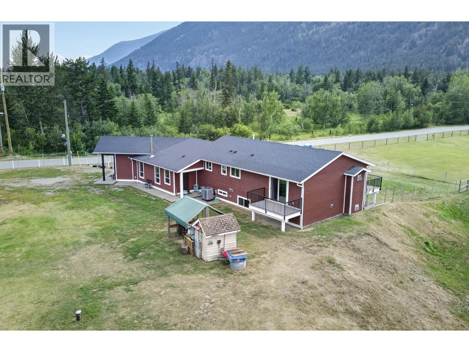 215 Mclure Ferry Road, Mclure, British Columbia  V0E 2H0 - Photo 3 - 10394273