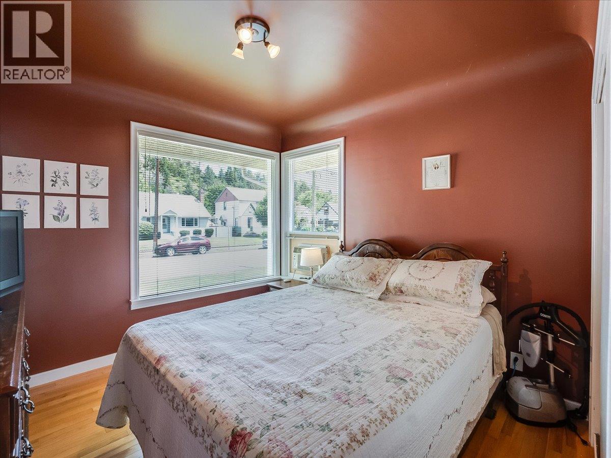 1120 Columbia Avenue, Trail, British Columbia  V1R 1J2 - Photo 17 - 10394558