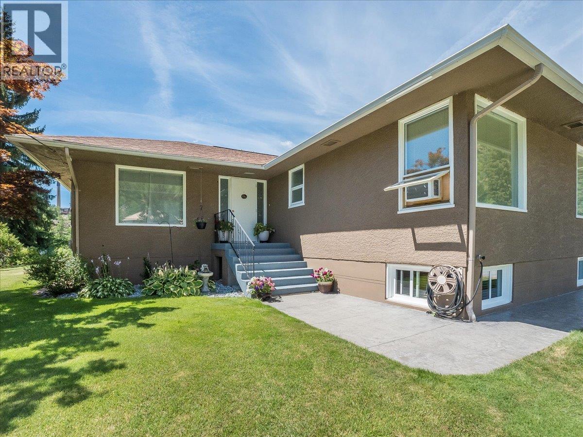 1120 Columbia Avenue, Trail, British Columbia  V1R 1J2 - Photo 33 - 10394558
