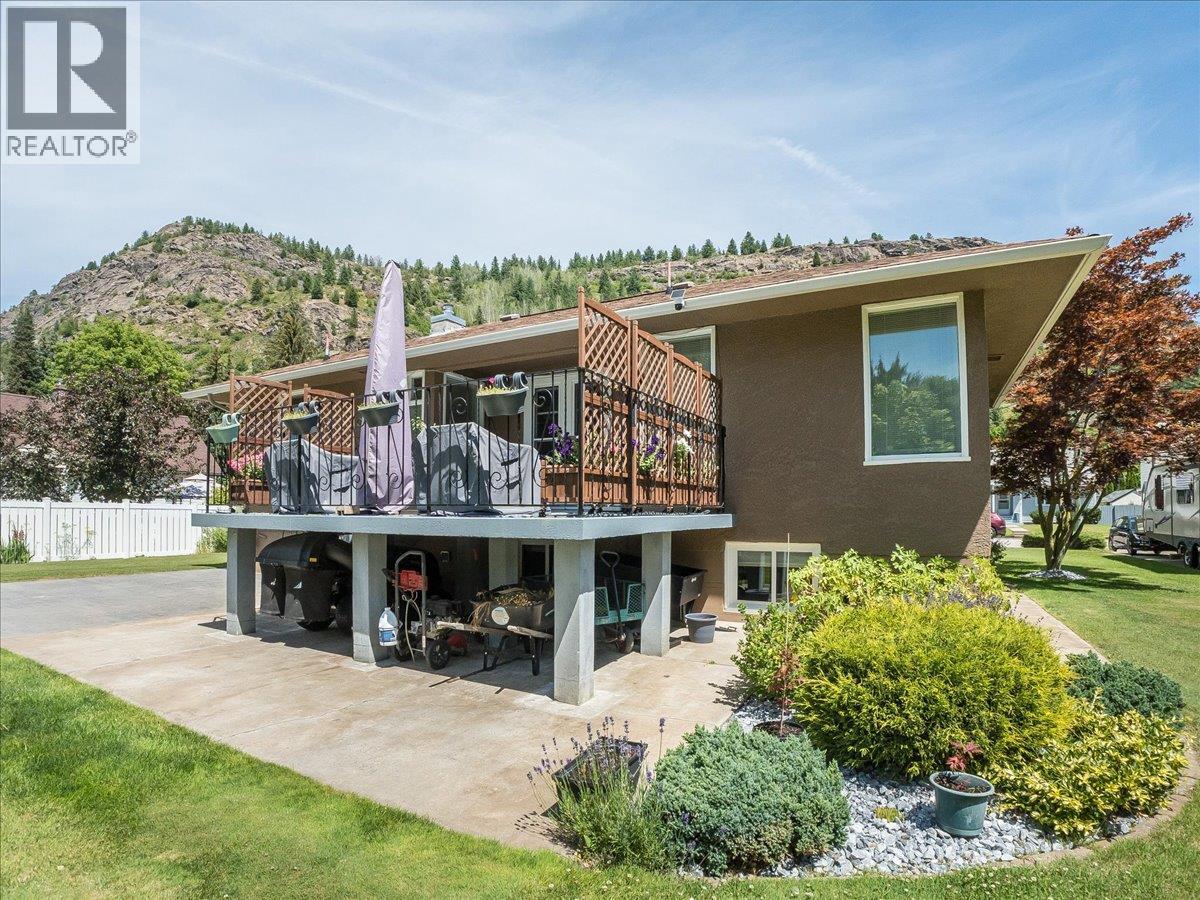 1120 Columbia Avenue, Trail, British Columbia  V1R 1J2 - Photo 36 - 10394558