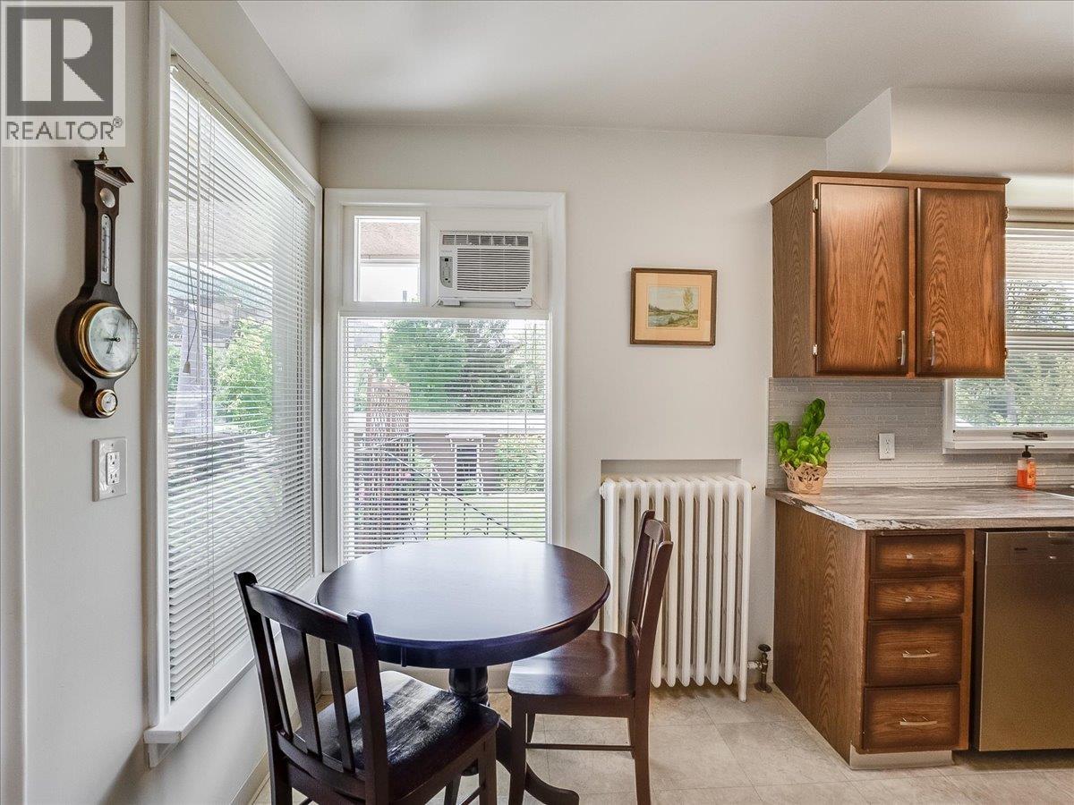 1120 Columbia Avenue, Trail, British Columbia  V1R 1J2 - Photo 4 - 10394558
