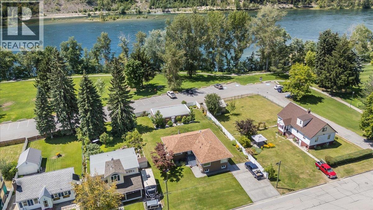 1120 Columbia Avenue, Trail, British Columbia  V1R 1J2 - Photo 52 - 10394558