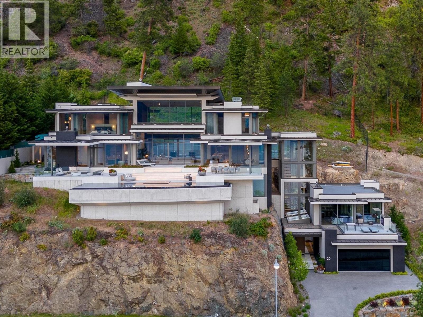 180 Sheerwater Court Unit# 20, Kelowna, British Columbia  V1V 2X1 - Photo 1 - 10394077