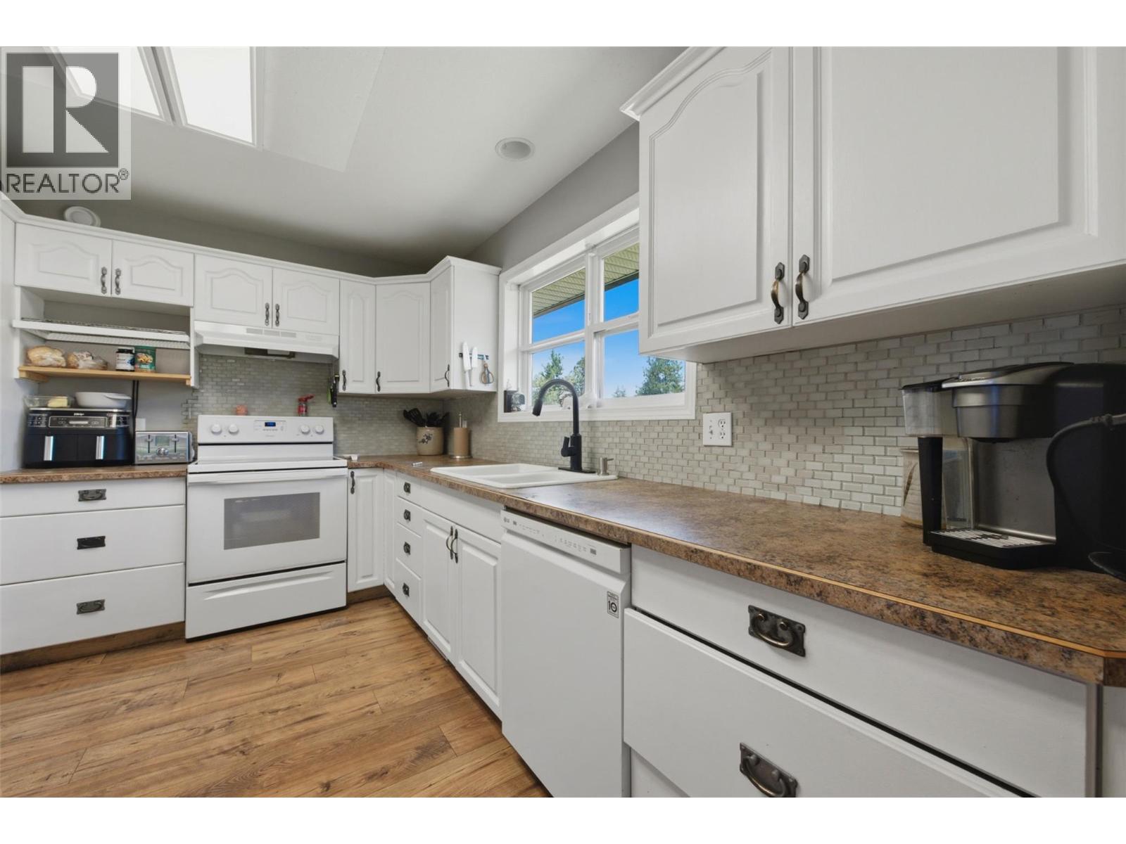6127 Fathers Place, Kelowna, British Columbia  V1X 7V2 - Photo 32 - 10394496