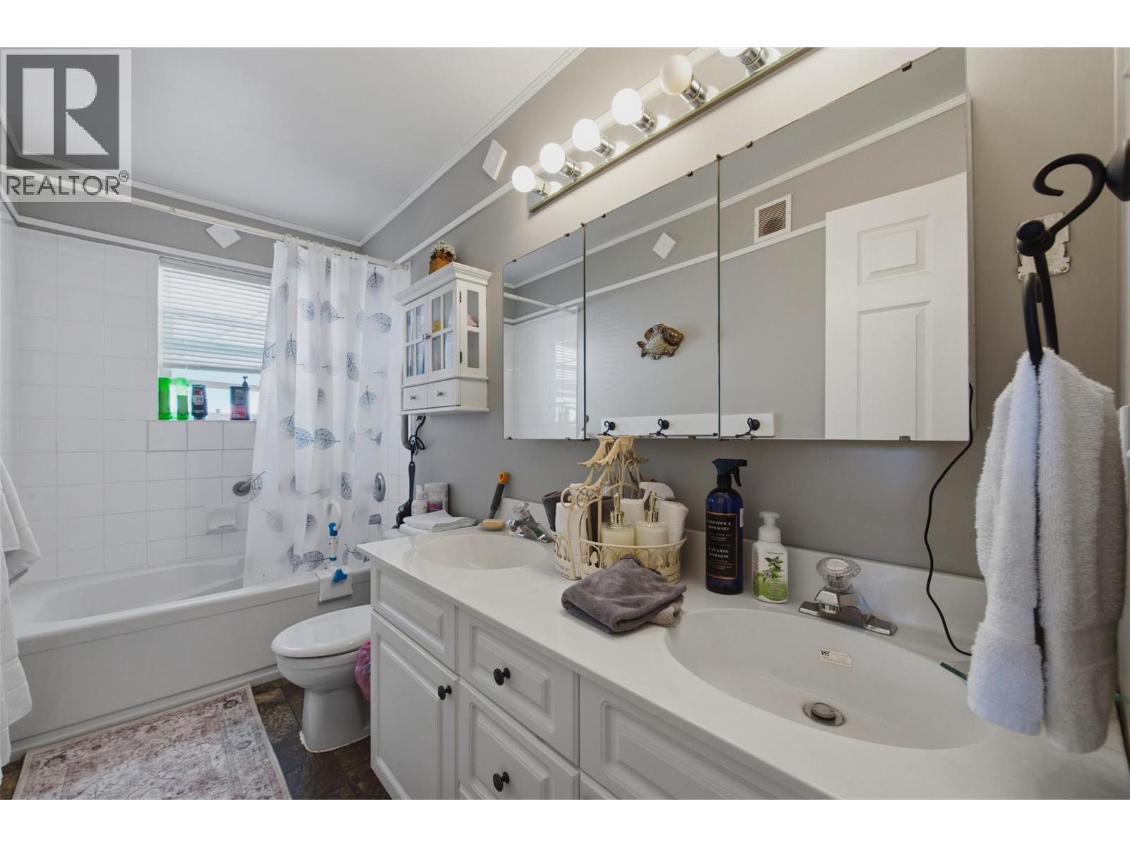6127 Fathers Place, Kelowna, British Columbia  V1X 7V2 - Photo 44 - 10394496