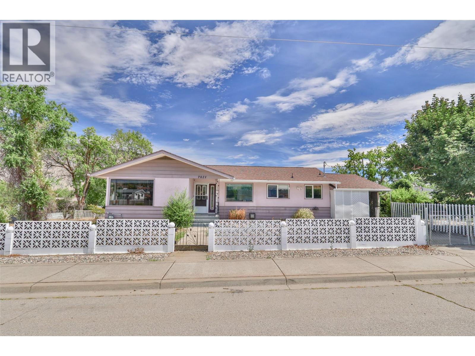 7021 87th Street, Osoyoos, British Columbia  V0H 1V0 - Photo 1 - 10394460