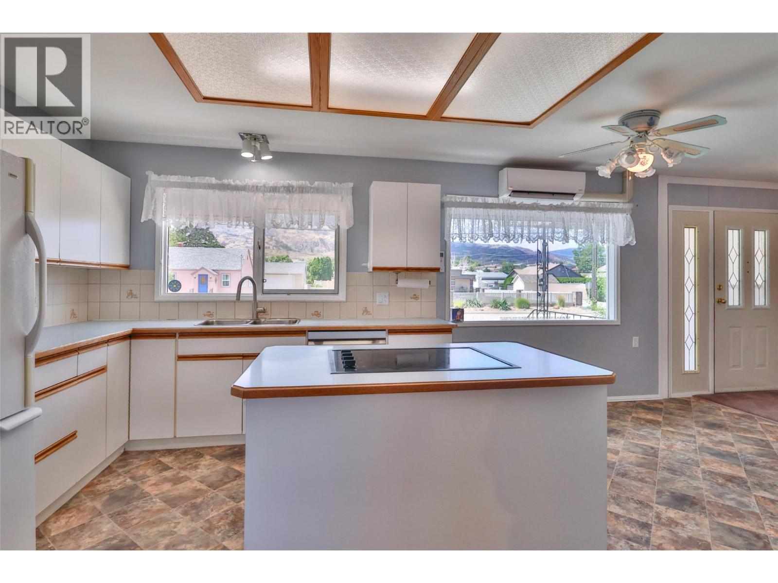 7021 87th Street, Osoyoos, British Columbia  V0H 1V0 - Photo 7 - 10394460