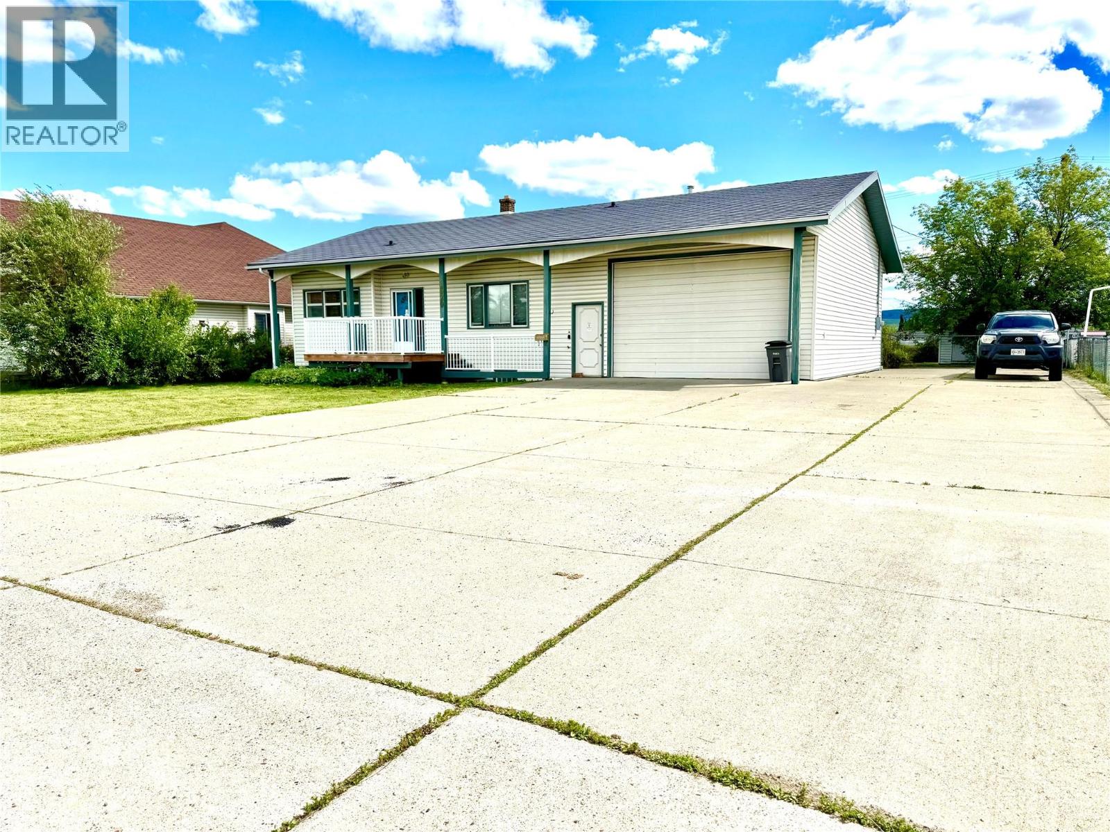 1329 108 Avenue, Dawson Creek, British Columbia  V1G 4J2 - Photo 1 - 10394653