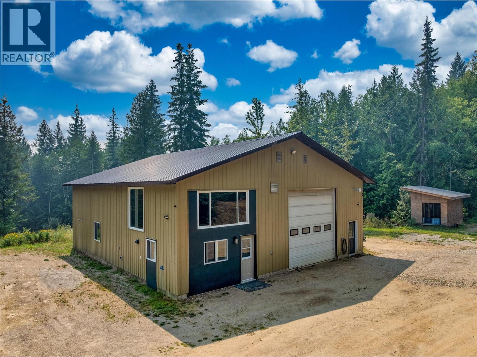 63 Libich Road, Salmon Arm, British Columbia  V1E 2Y1 - Photo 3 - 10394633