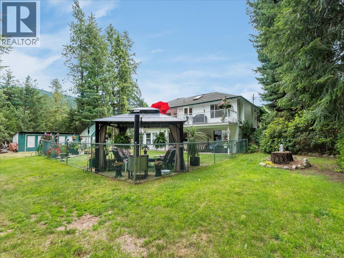 935 Pine Crescent, Genelle, British Columbia  V0G 1G0 - Photo 40 - 10394436