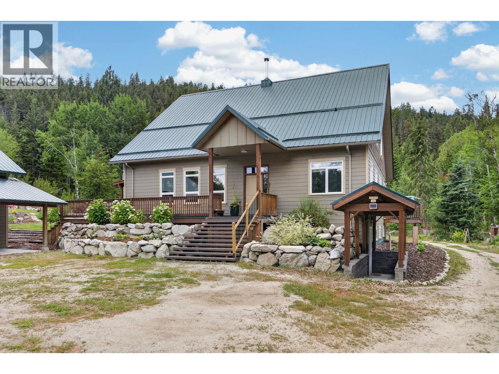 1124 Fish Lake Road W, Summerland, British Columbia  V0H 1Z8 - Photo 1 - 10393956
