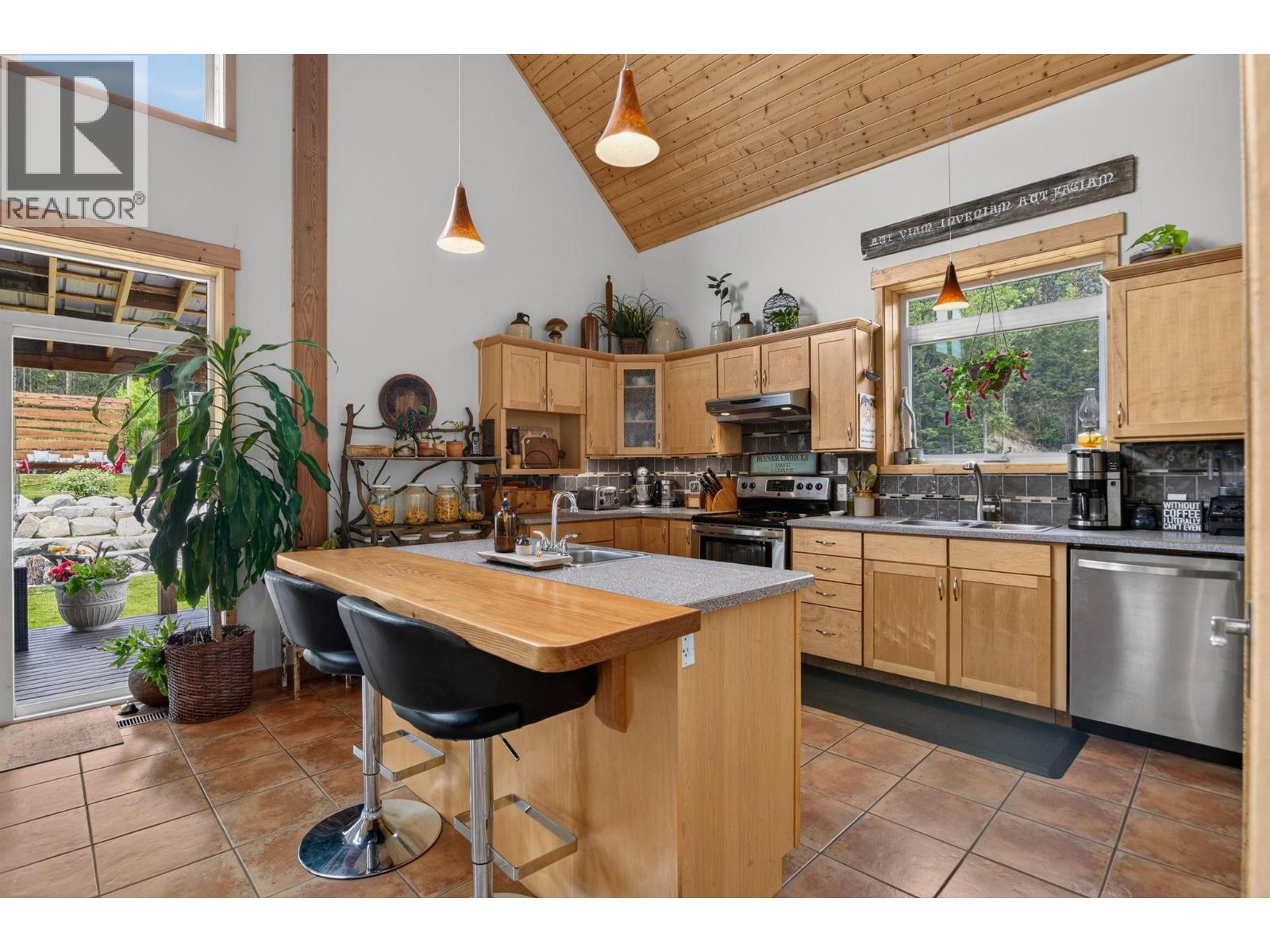 1124 Fish Lake Road W, Summerland, British Columbia  V0H 1Z8 - Photo 17 - 10393956