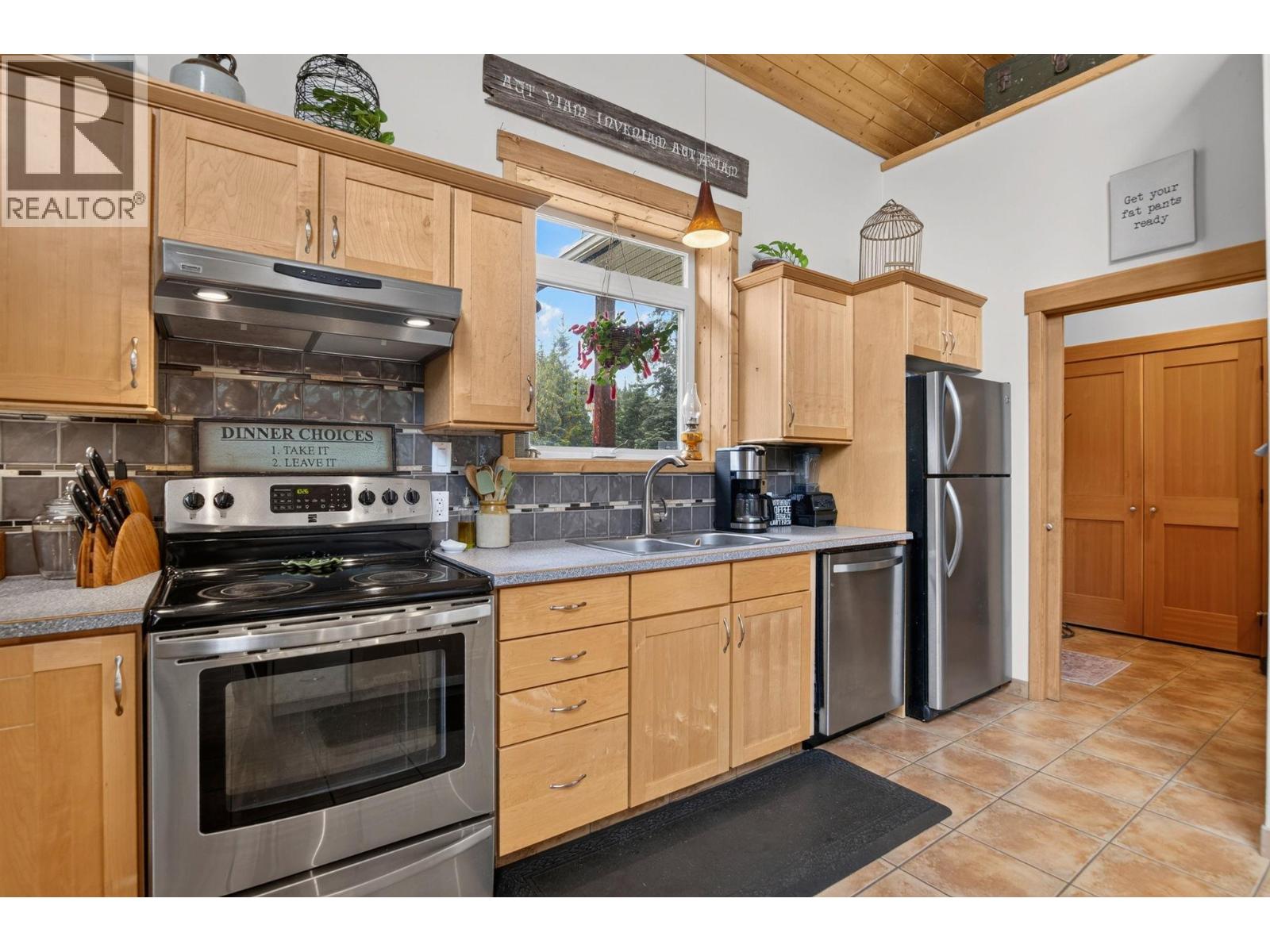 1124 Fish Lake Road W, Summerland, British Columbia  V0H 1Z8 - Photo 23 - 10393956