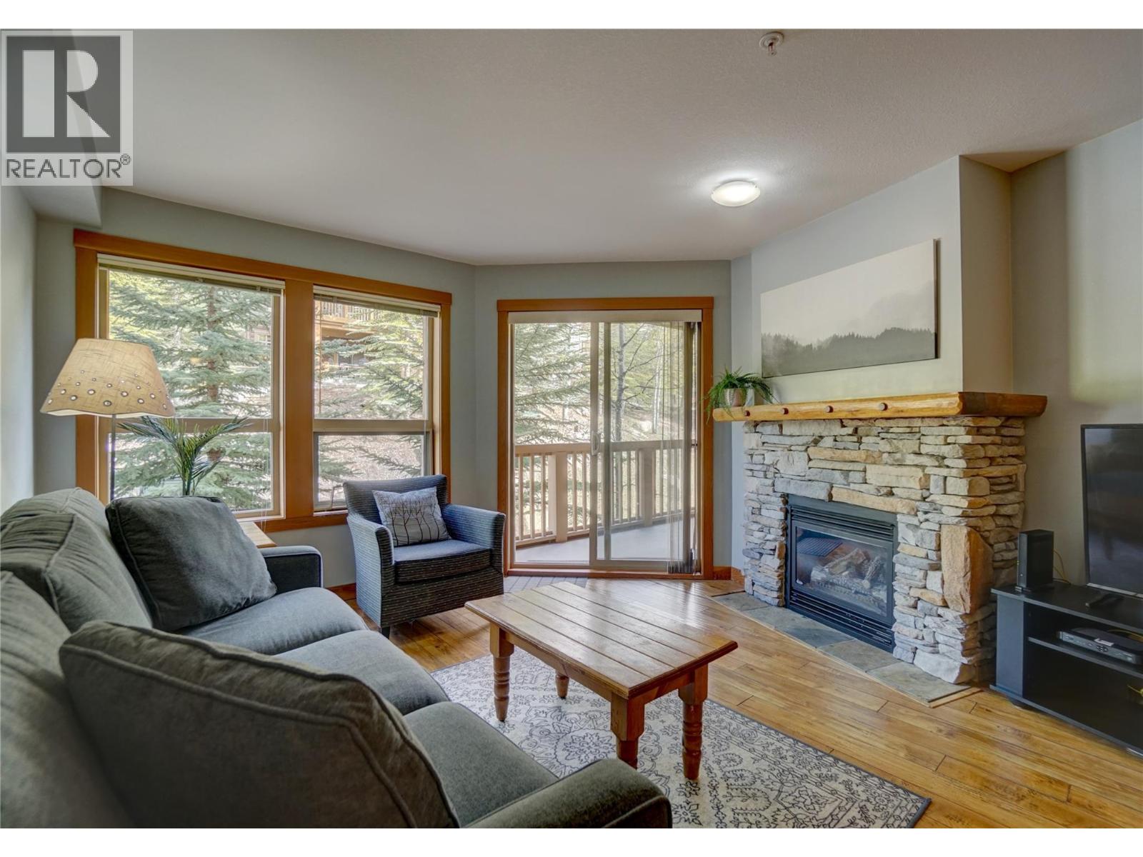 2080 Summit Drive Unit# 322, Panorama, British Columbia  V0A 1T0 - Photo 1 - 10394663