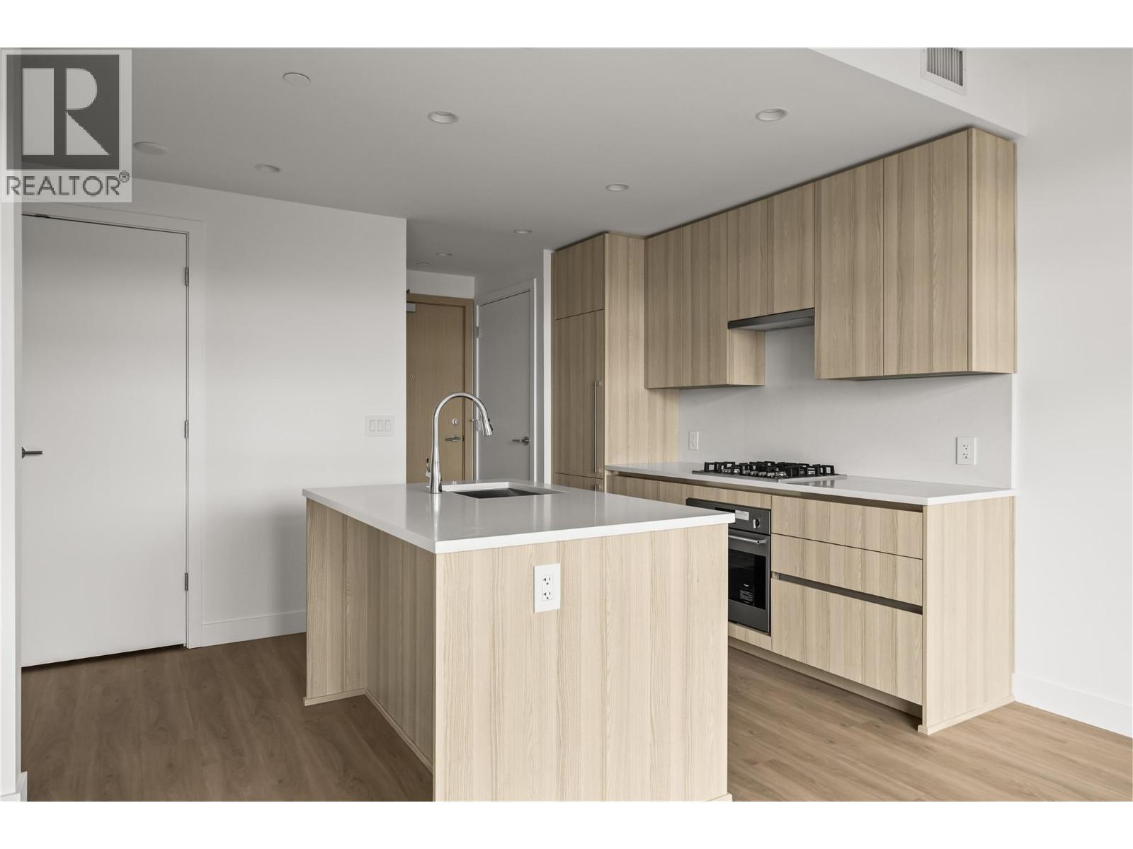 1626 Water Street Unit# 2705, Kelowna, British Columbia  V1Y 1J9 - Photo 3 - 10394571