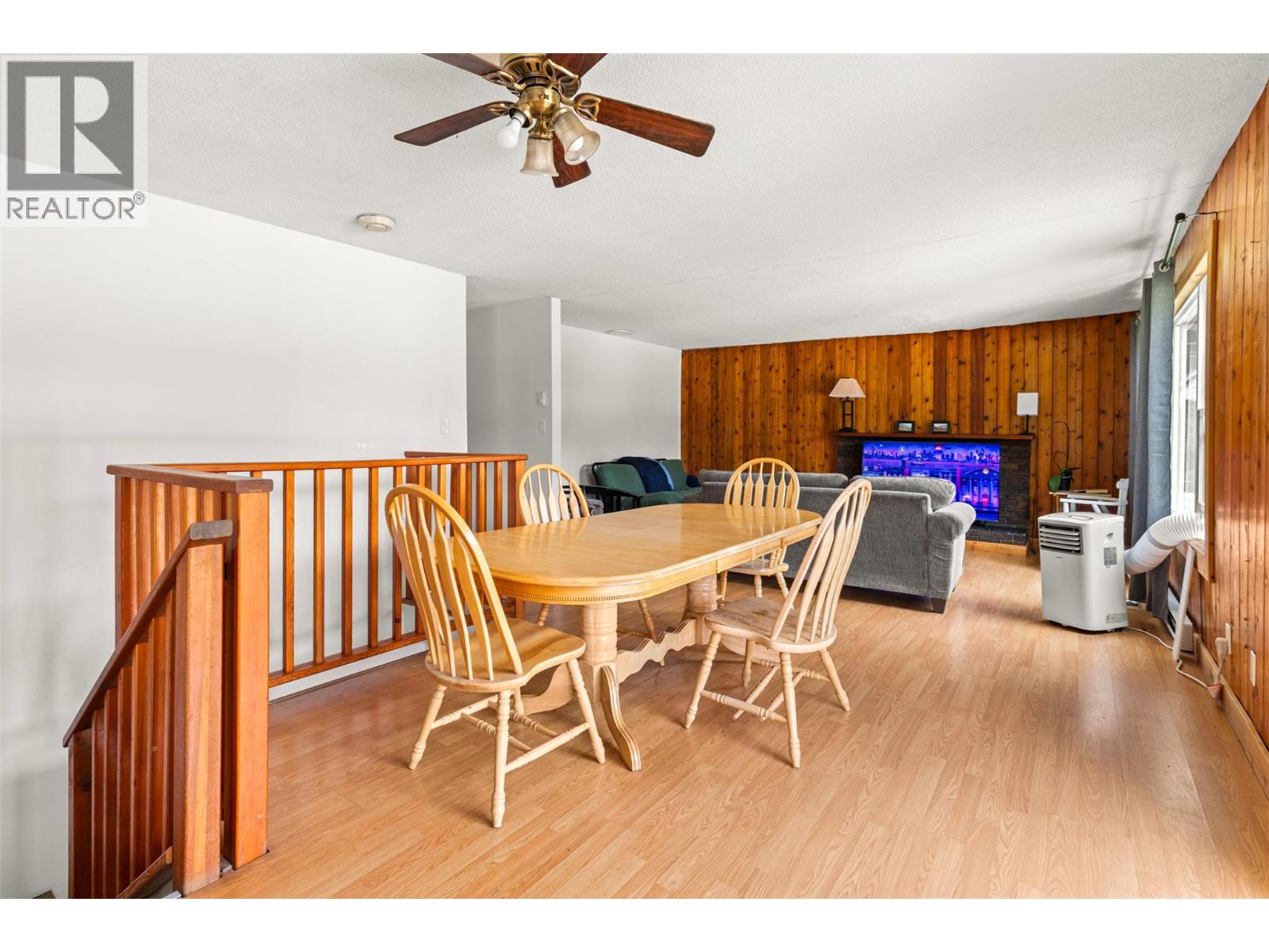 601 Barry Road, Revelstoke, British Columbia  V0E 2S0 - Photo 18 - 10391950