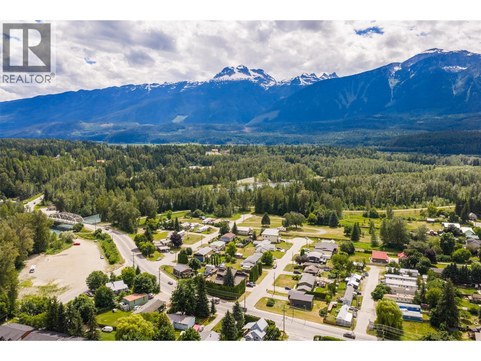 601 Barry Road, Revelstoke, British Columbia  V0E 2S0 - Photo 51 - 10391950