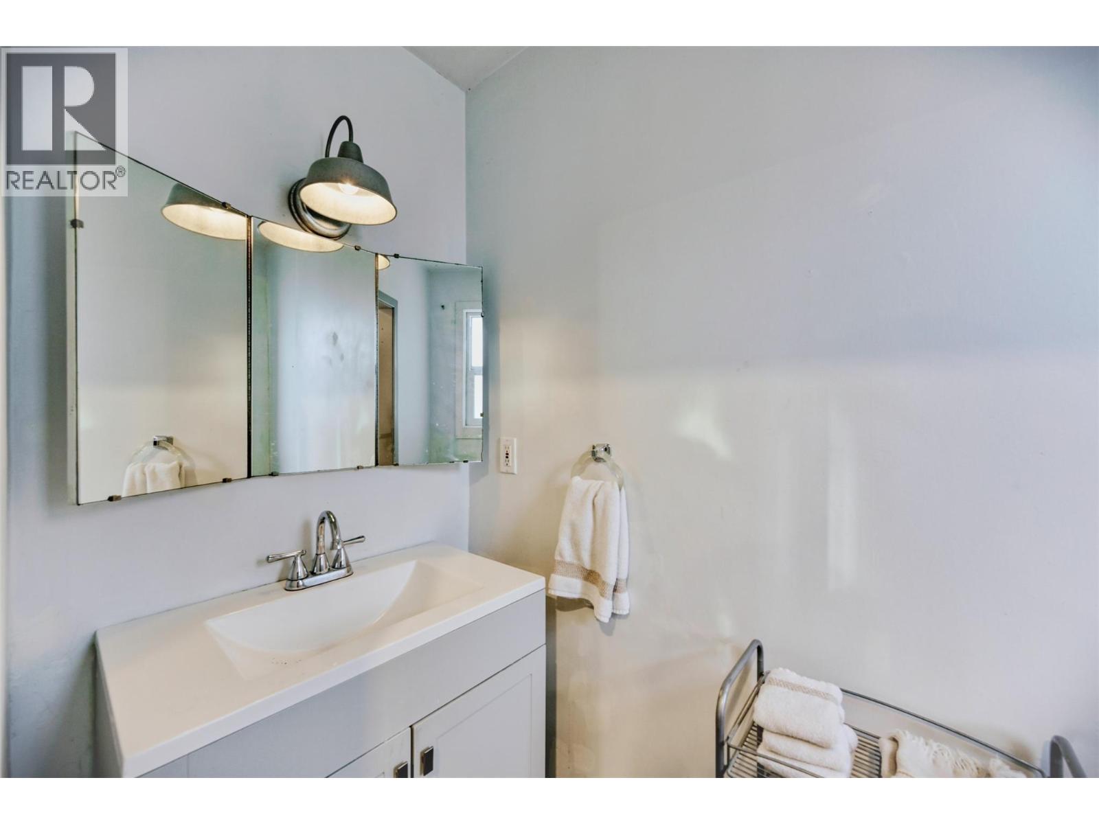 10617 81st Street, Osoyoos, British Columbia  V0H 1V2 - Photo 23 - 10394491