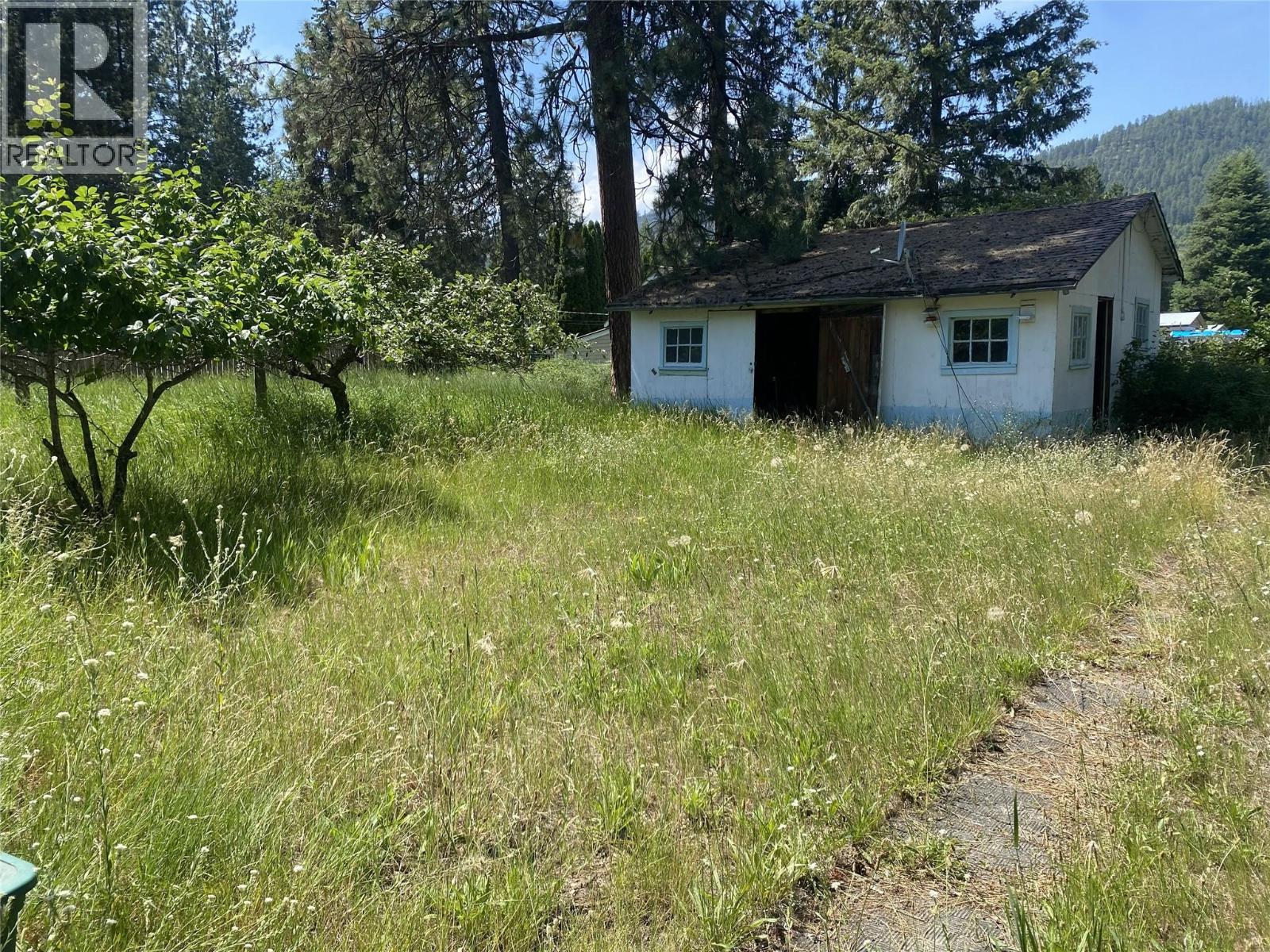 1615 Neimi Road, Christina Lake, British Columbia  V0H 1E2 - Photo 9 - 10393496