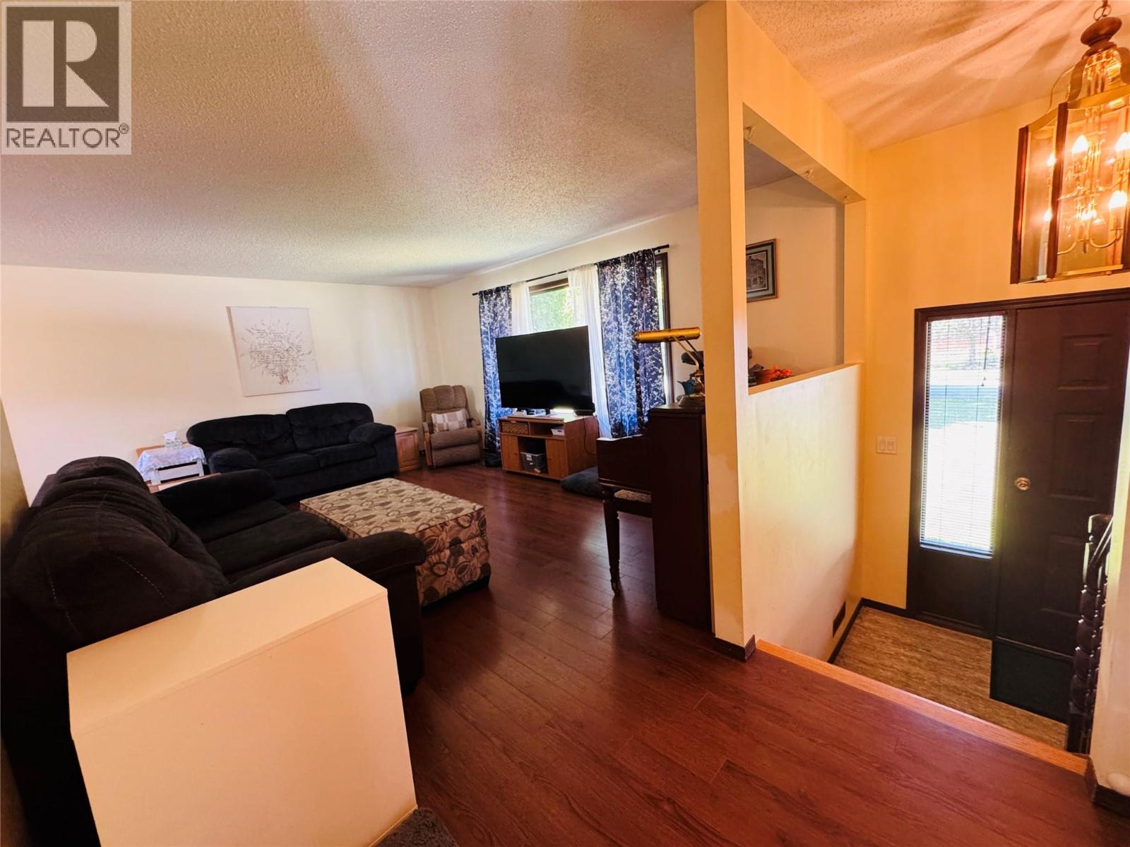 1524 77th Avenue, Grand Forks, British Columbia  V0H 1H0 - Photo 11 - 10394698