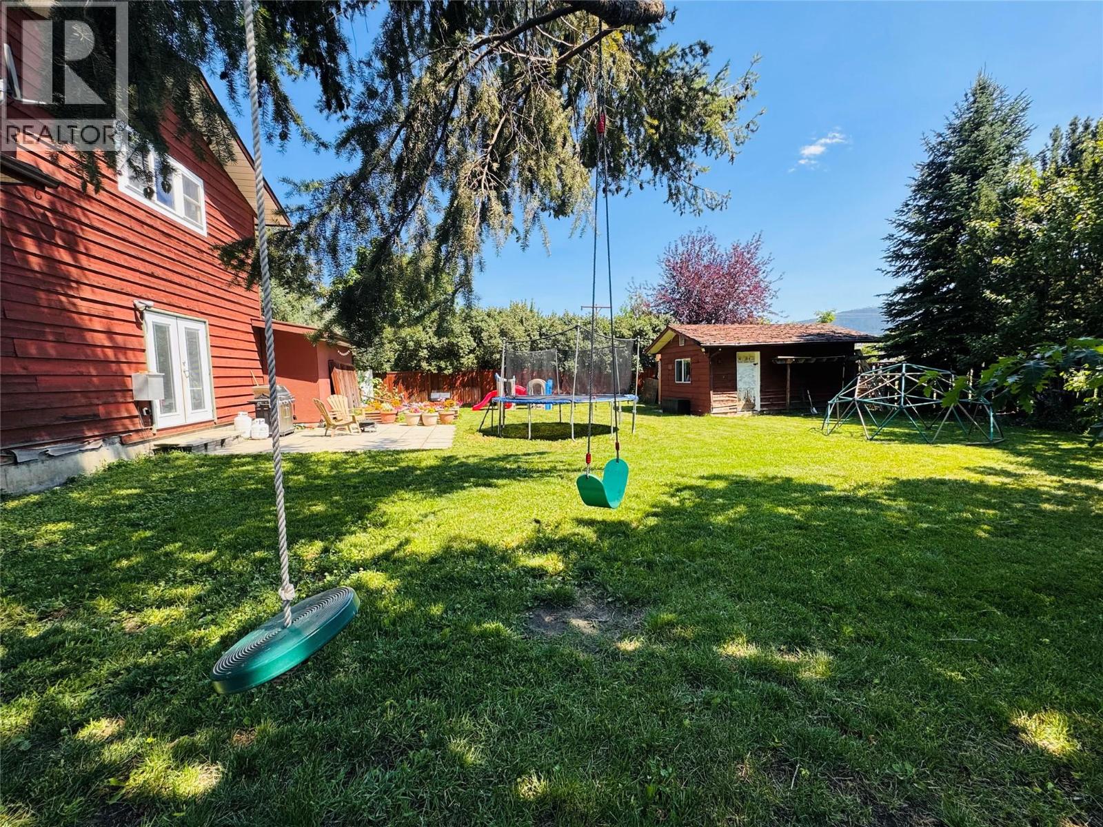1524 77th Avenue, Grand Forks, British Columbia  V0H 1H0 - Photo 8 - 10394698