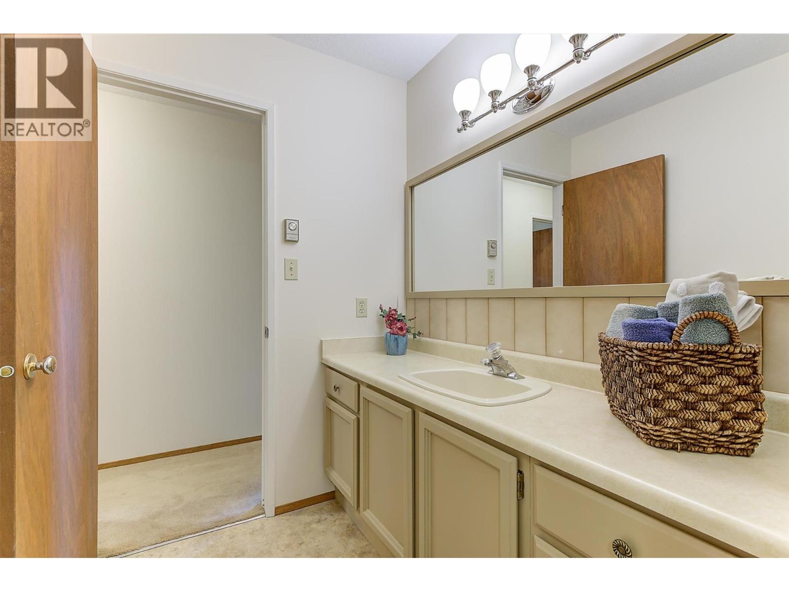 2434 Rhondda Crescent, Kelowna, British Columbia  V1Y 8A3 - Photo 22 - 10394509