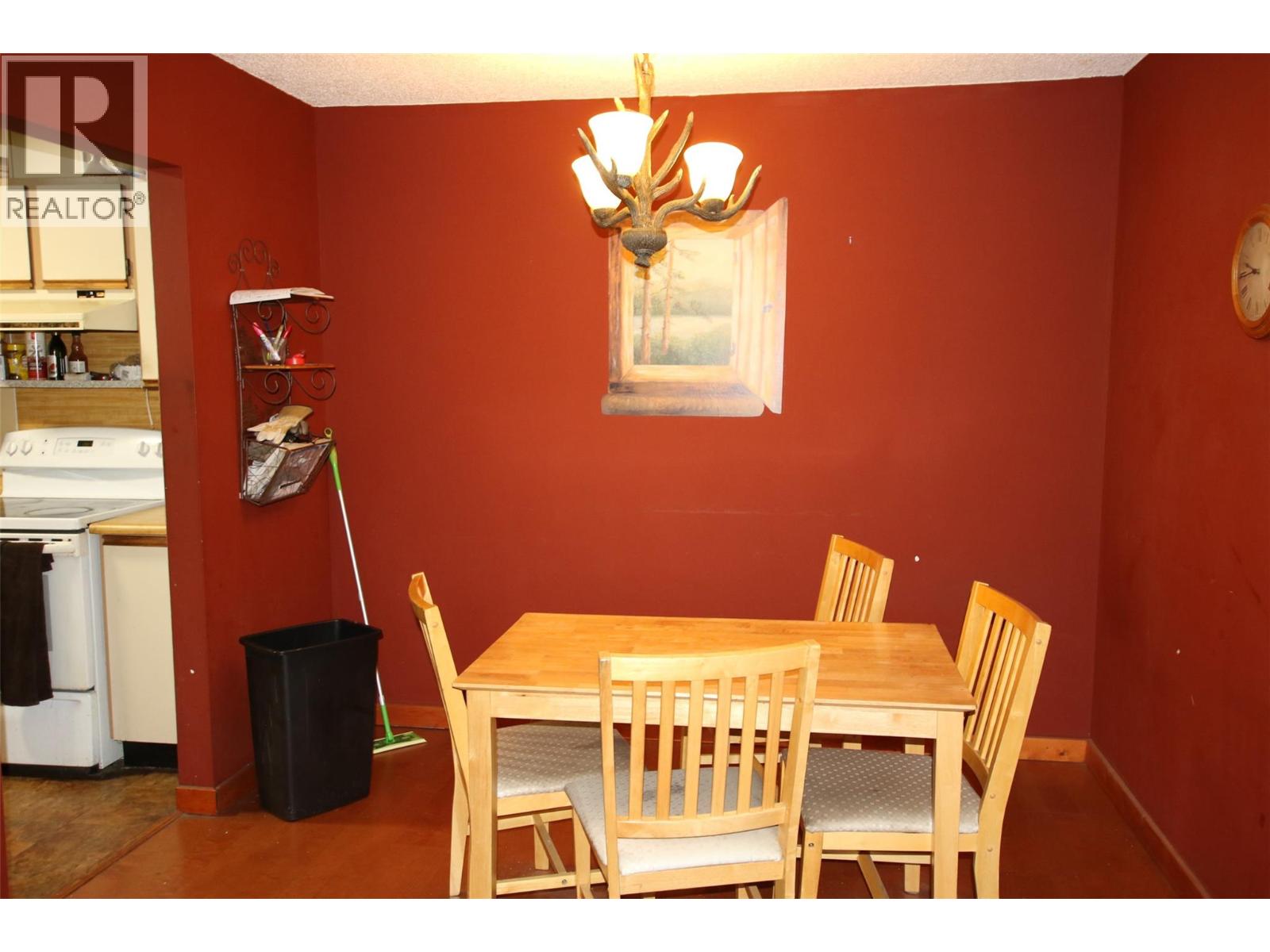 195 Chamberlain Crescent Unit# 206, Tumbler Ridge, British Columbia  V0C 2W0 - Photo 3 - 10394713