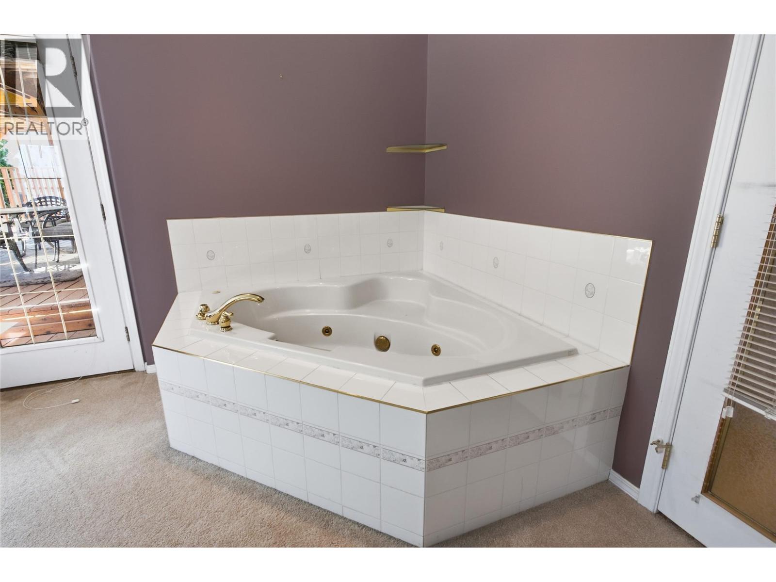 5565 Dallas Drive, Kamloops, British Columbia  V2C 4W9 - Photo 29 - 10387584