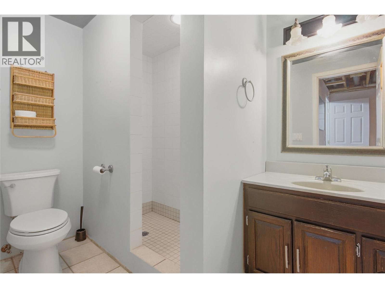 5565 Dallas Drive, Kamloops, British Columbia  V2C 4W9 - Photo 45 - 10387584