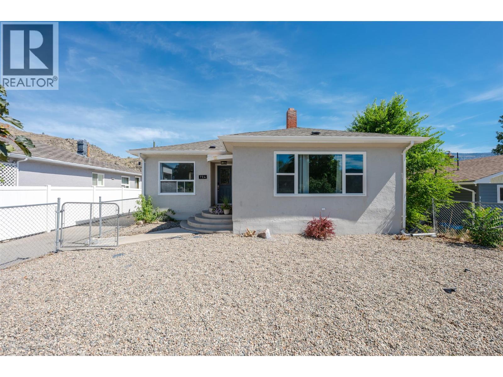 724 School Avenue, Oliver, British Columbia  V0H 1T0 - Photo 1 - 10394690
