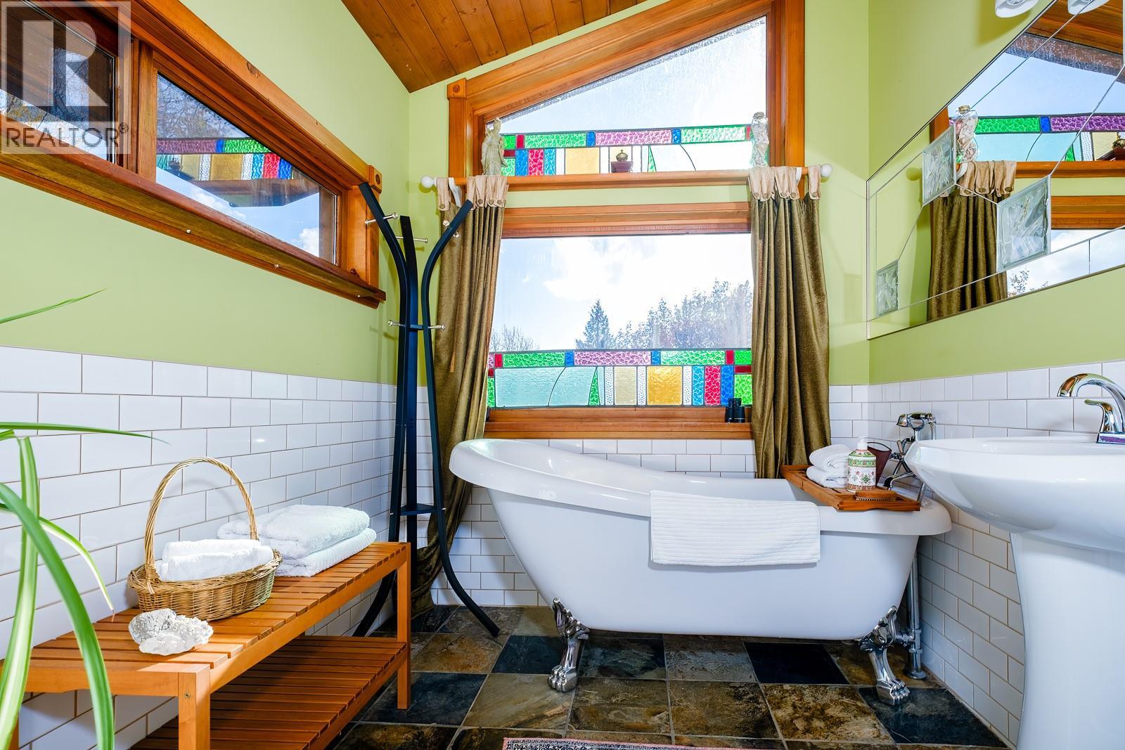 2075 Thompson Avenue, Rossland, British Columbia  V0G 1Y0 - Photo 46 - 10394754