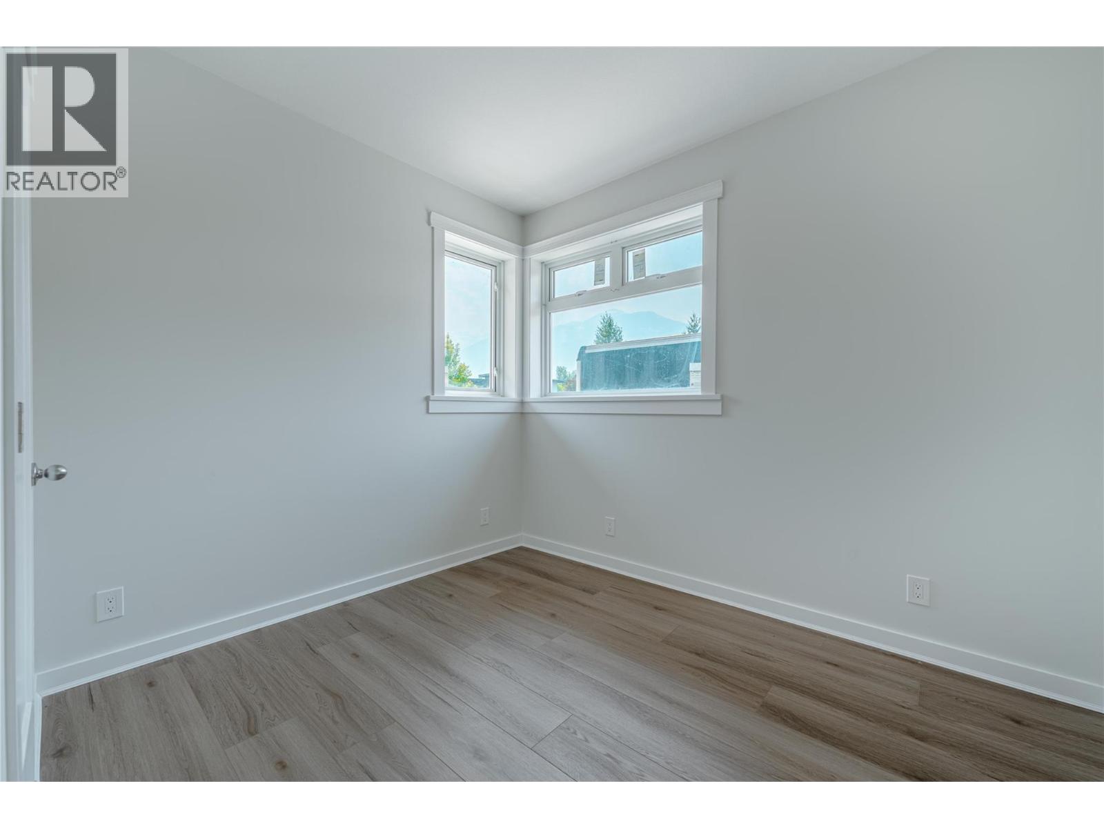 2014 Lanzo Lane, Revelstoke, British Columbia  V0E 2S1 - Photo 18 - 10393941