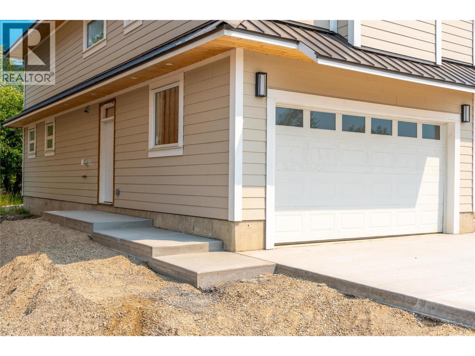 2014 Lanzo Lane, Revelstoke, British Columbia  V0E 2S1 - Photo 45 - 10393941