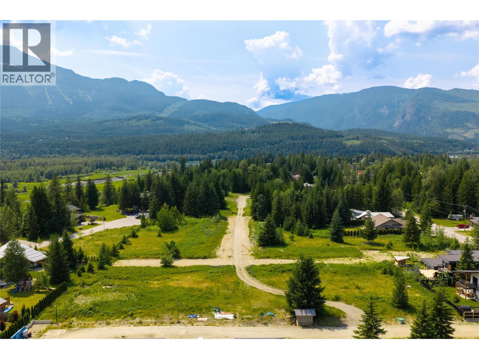 2014 Lanzo Lane, Revelstoke, British Columbia  V0E 2S1 - Photo 47 - 10393941