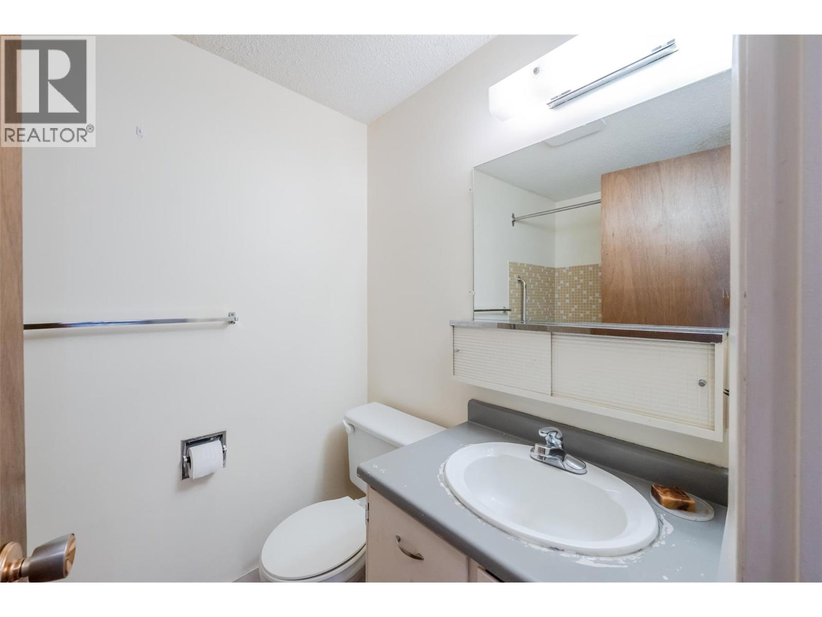 803 Fairview Road Unit# 306, Penticton, British Columbia  V2A 5Y7 - Photo 15 - 10394833