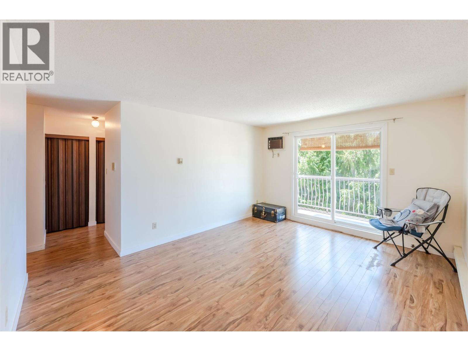 803 Fairview Road Unit# 306, Penticton, British Columbia  V2A 5Y7 - Photo 4 - 10394833
