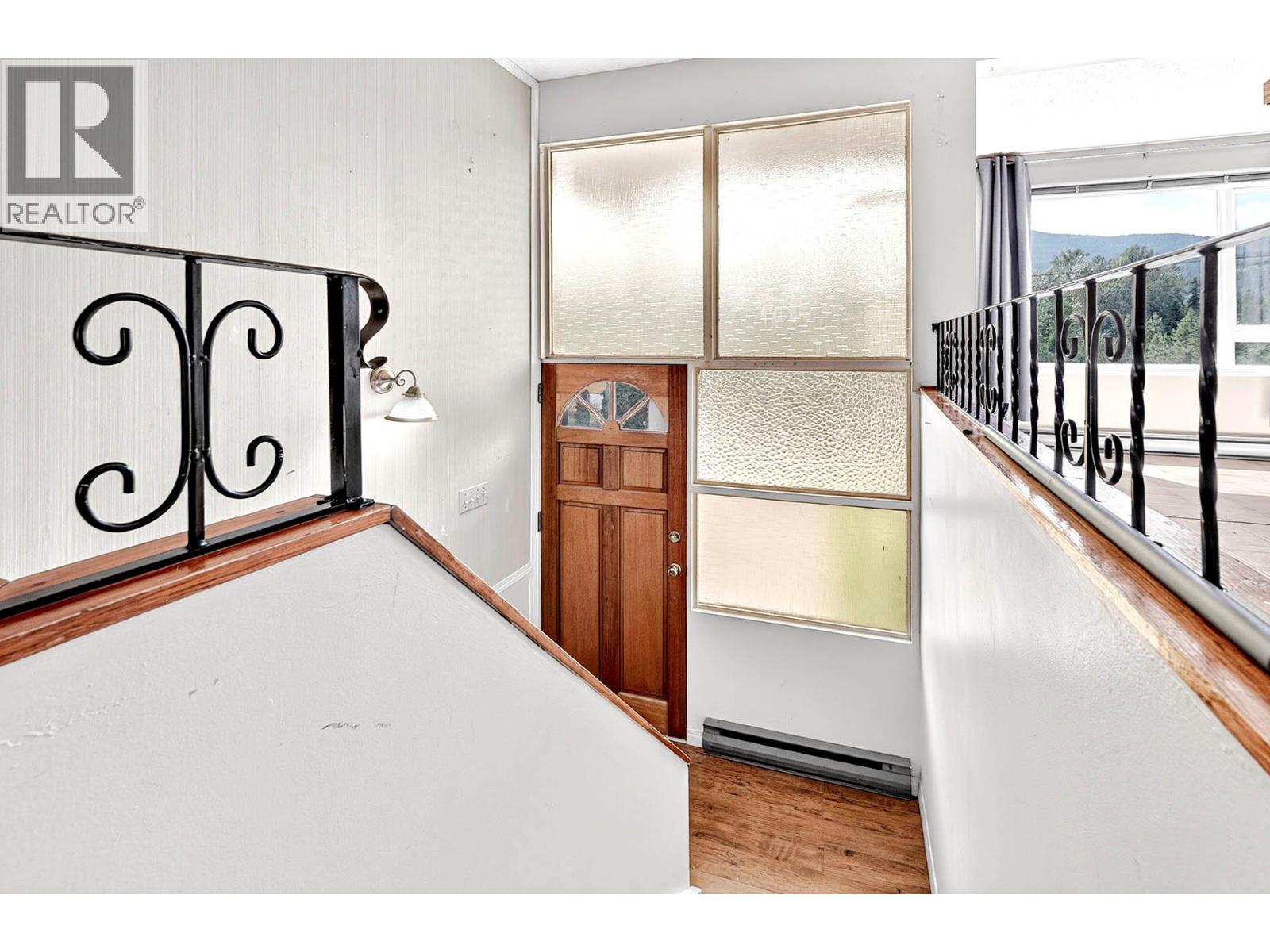1421 Davy Road, Clearwater, British Columbia  V0E 1N0 - Photo 2 - 10394734