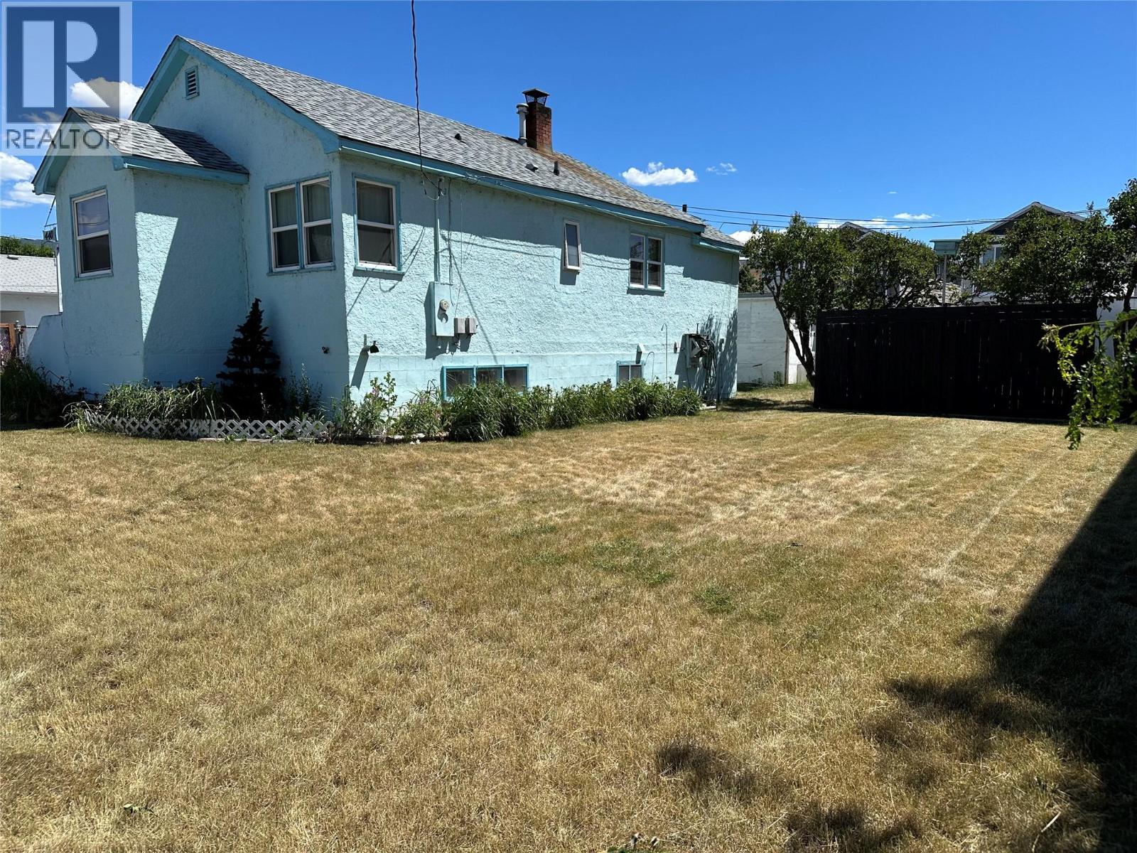 440 Westminster Avenue W, Penticton, British Columbia  V2A 1K5 - Photo 2 - 10394875
