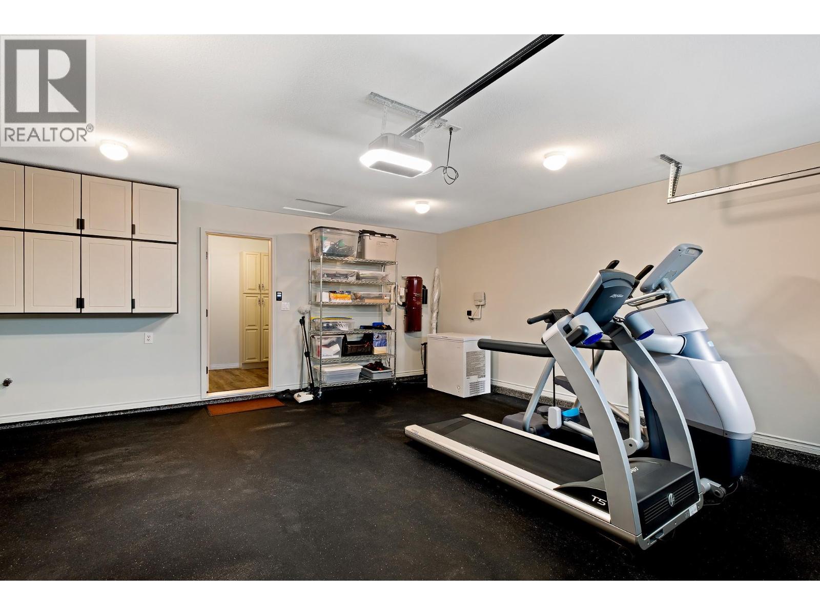 3907 Gallaghers Circle, Kelowna, British Columbia  V1W 3Z9 - Photo 29 - 10394759