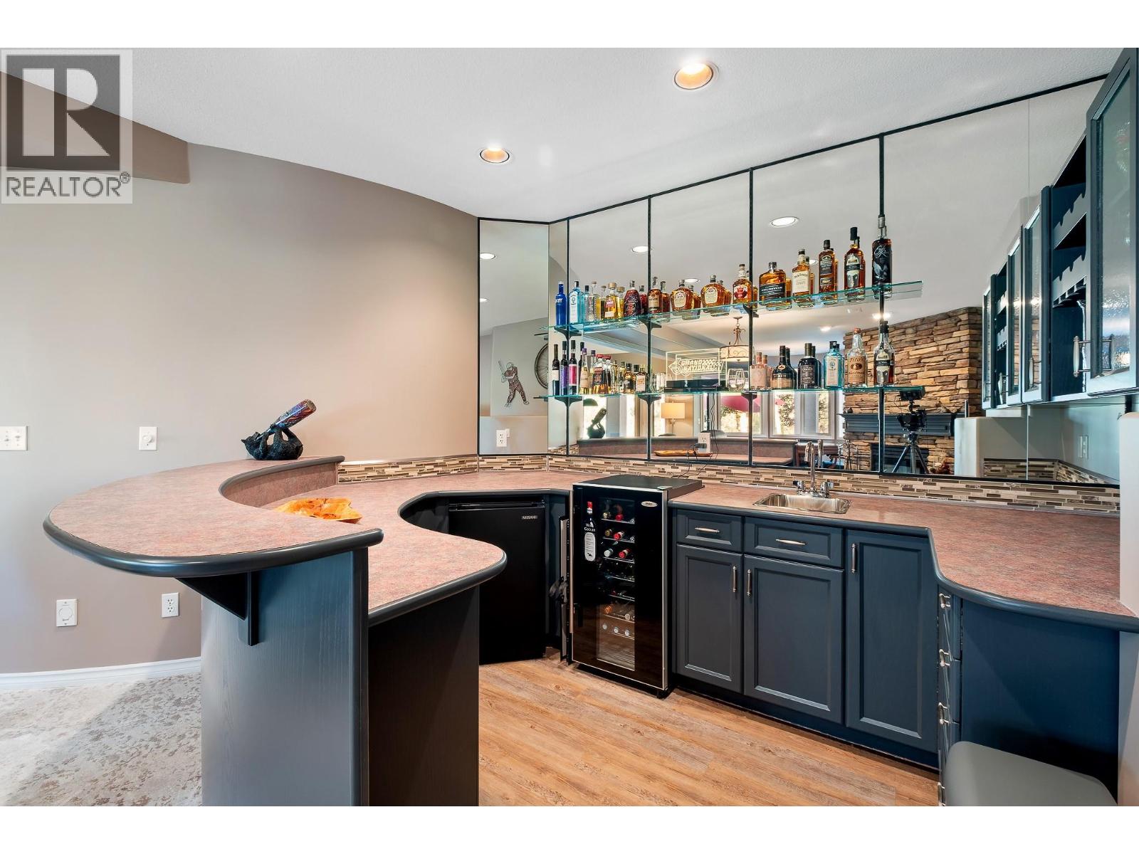 3907 Gallaghers Circle, Kelowna, British Columbia  V1W 3Z9 - Photo 34 - 10394759