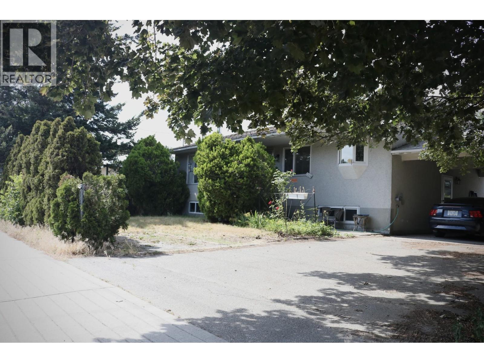 1220 K.l.o Road, Kelowna, British Columbia  V1W 3P9 - Photo 1 - 10392834