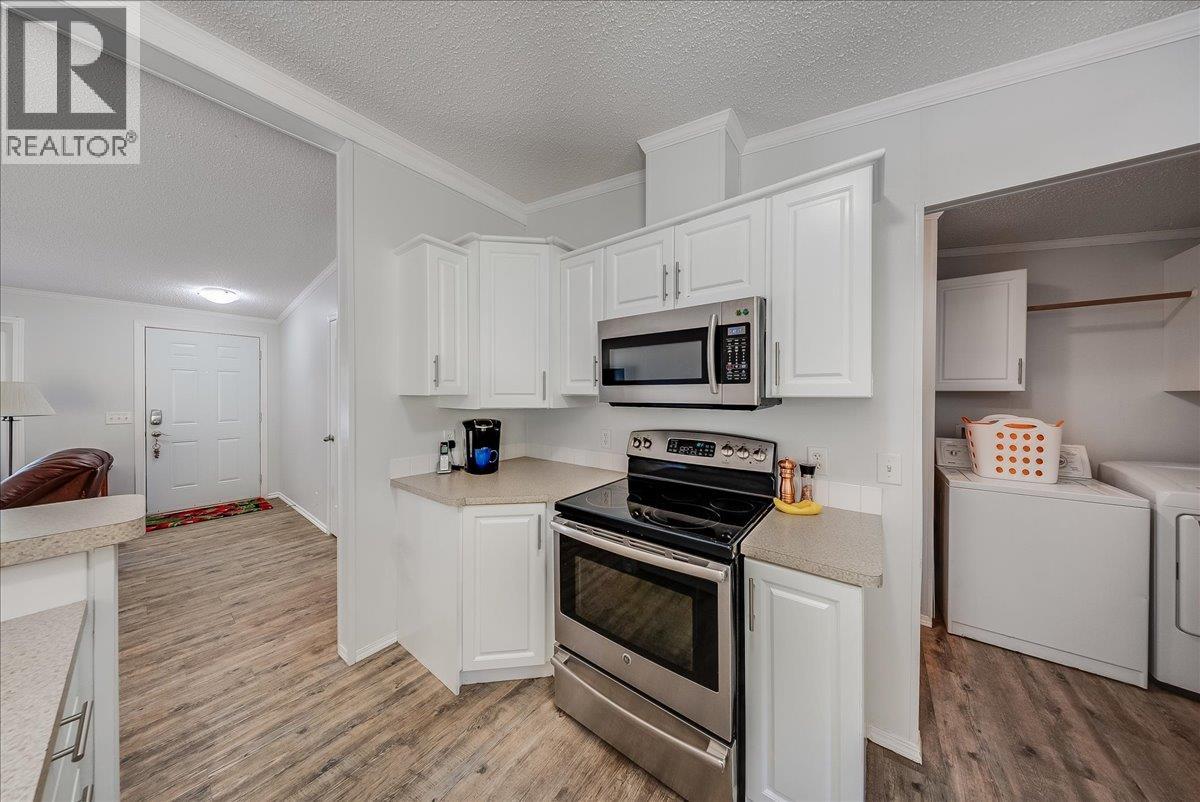 591 Baerg Road, Castlegar, British Columbia  V1N 4K6 - Photo 10 - 10394820