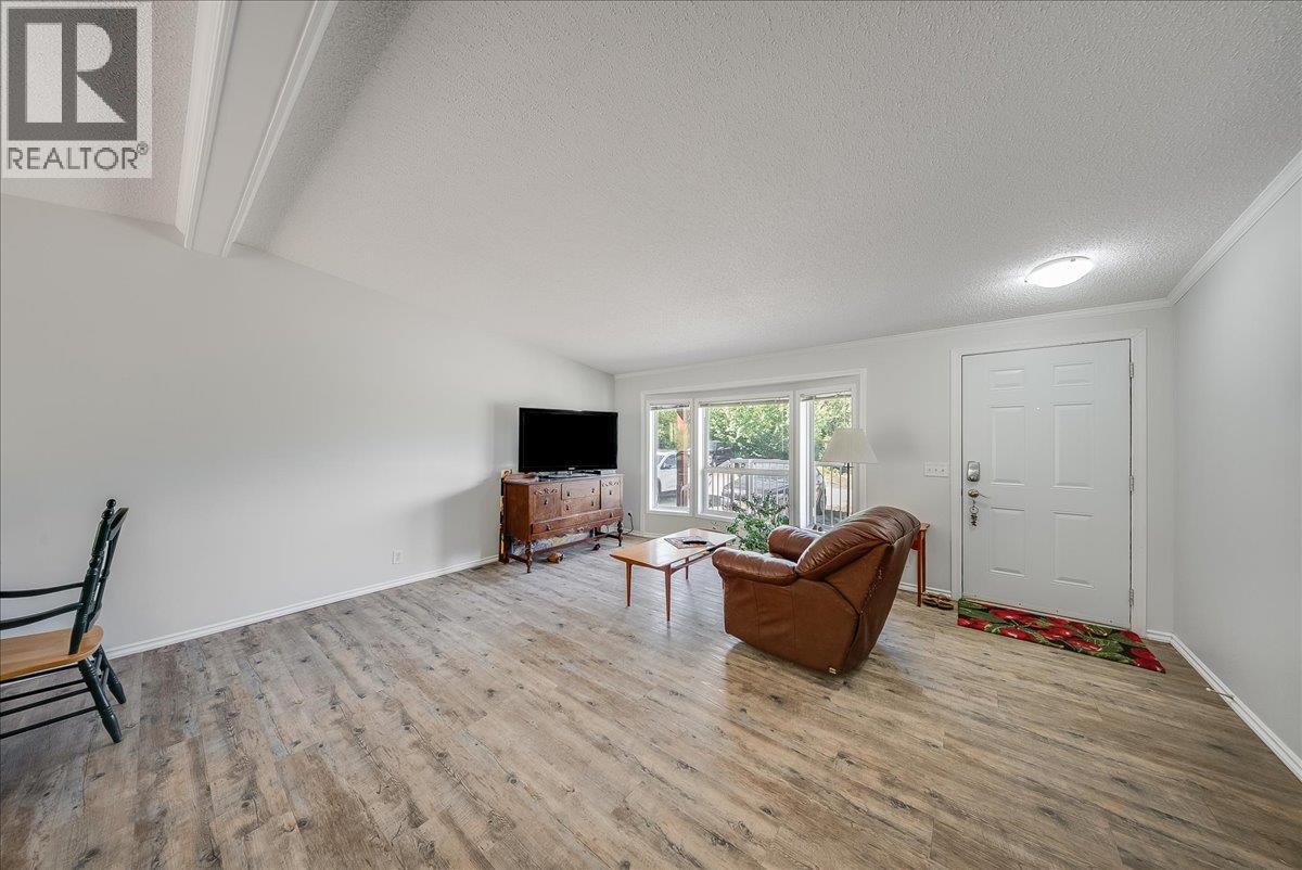 591 Baerg Road, Castlegar, British Columbia  V1N 4K6 - Photo 15 - 10394820