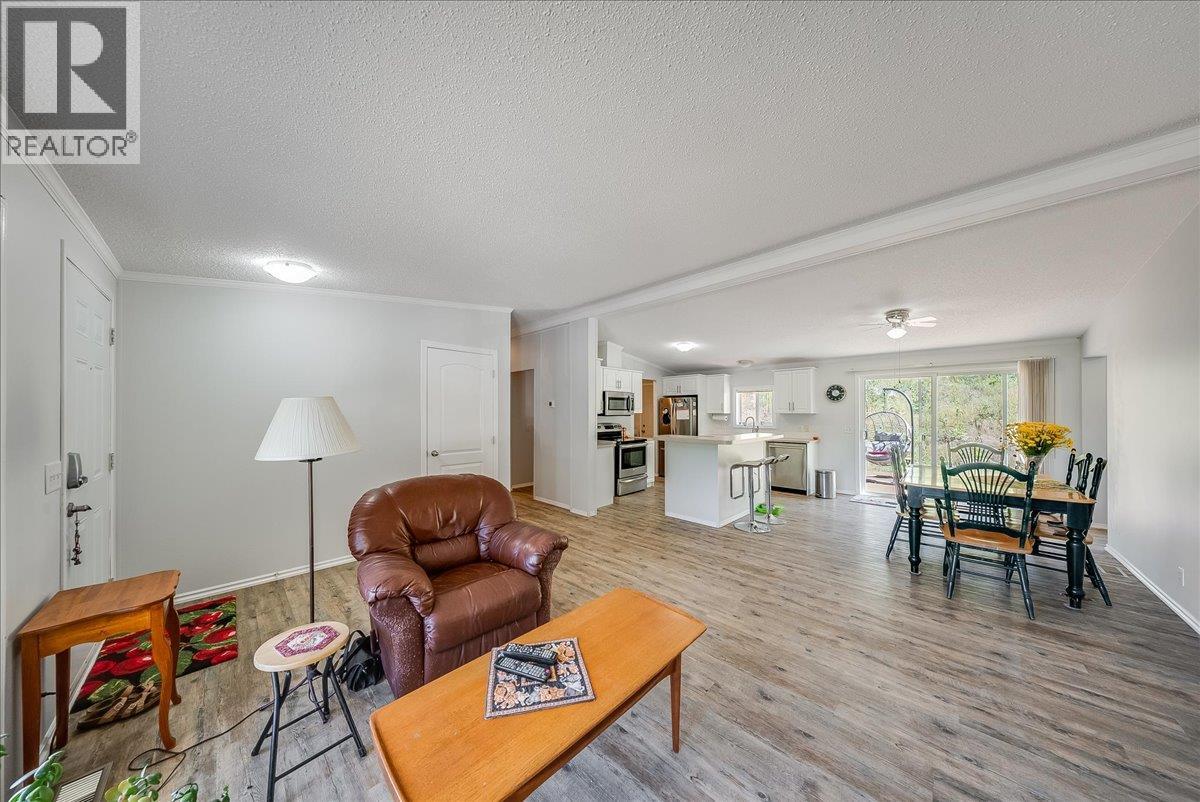 591 Baerg Road, Castlegar, British Columbia  V1N 4K6 - Photo 17 - 10394820