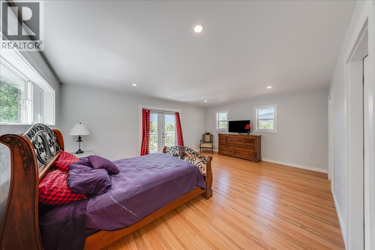 591 Baerg Road, Castlegar, British Columbia  V1N 4K6 - Photo 18 - 10394820