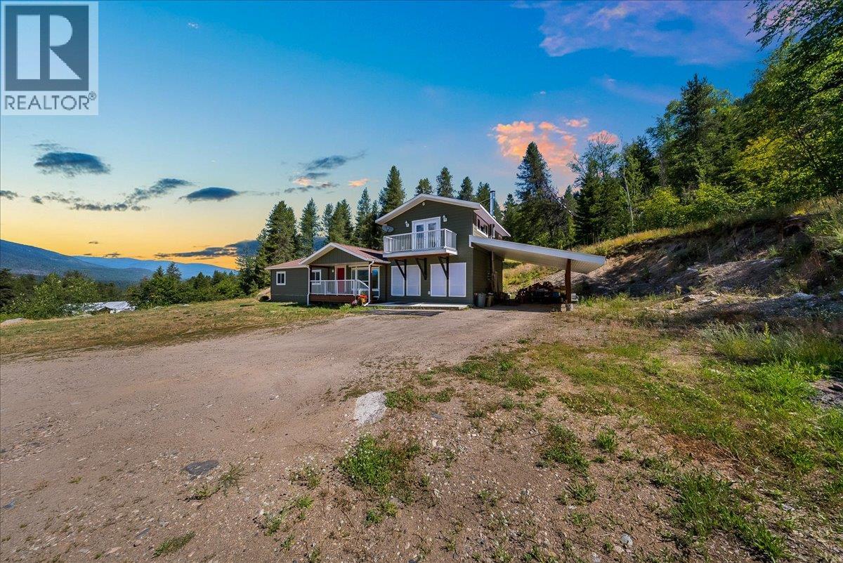 591 Baerg Road, Castlegar, British Columbia  V1N 4K6 - Photo 2 - 10394820