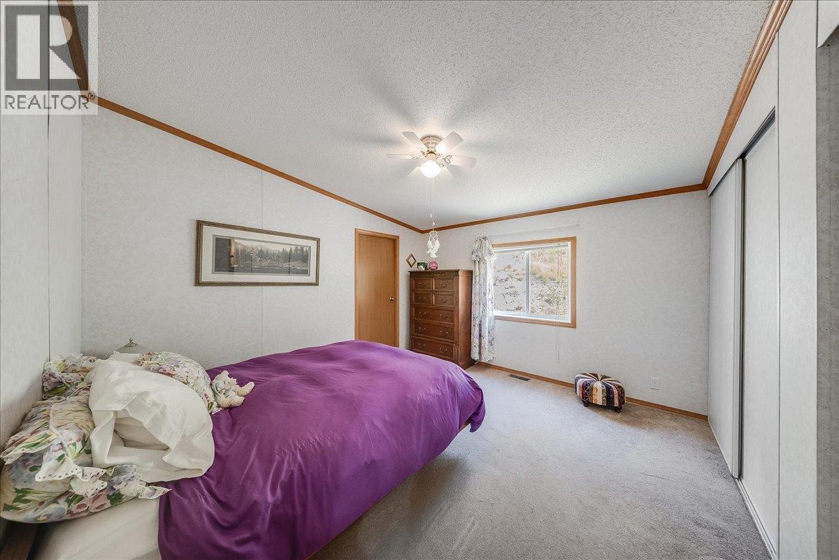 591 Baerg Road, Castlegar, British Columbia  V1N 4K6 - Photo 33 - 10394820